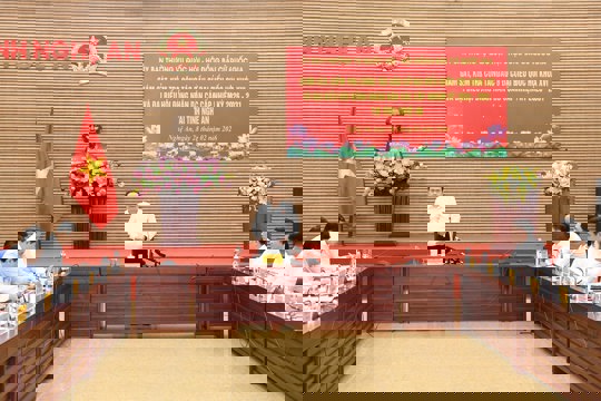 Chủ tịch Quốc hội Trần Thanh Mẫn làm việc với Ủy ban Bầu cử tỉnh Nghệ An