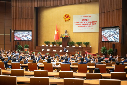 Hội nghị lấy ý kiến cử tri nơi công tác đối với 122 người được UBTV Quốc hội giới thiệu ứng cử đại biểu Quốc hội hoạt động chuyên trách khóa XVI ở Trung ương