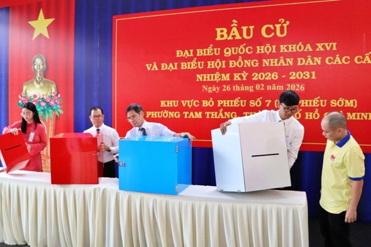 4 khu vực của TPHCM tiến hành bỏ phiếu bầu cử sớm